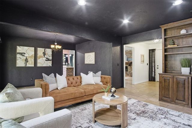 3620 W Charter Oak Road, Edmond, OK 73034
