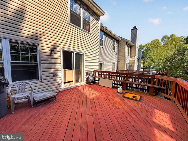 14739 FLOWER HILL DR, Centreville, VA 20120