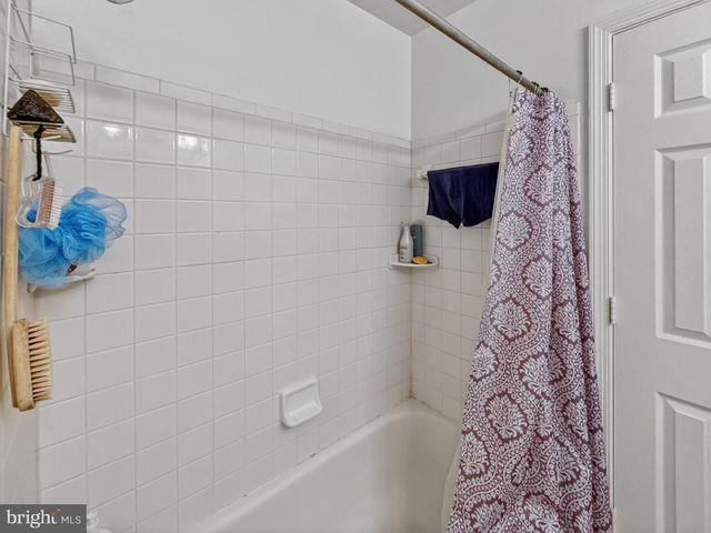 14739 FLOWER HILL DR, Centreville, VA 20120