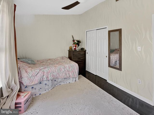 14739 FLOWER HILL DR, Centreville, VA 20120