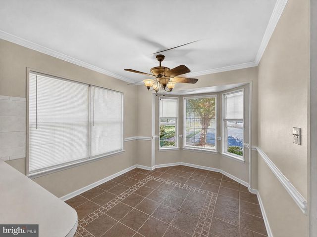 14739 FLOWER HILL DR, Centreville, VA 20120
