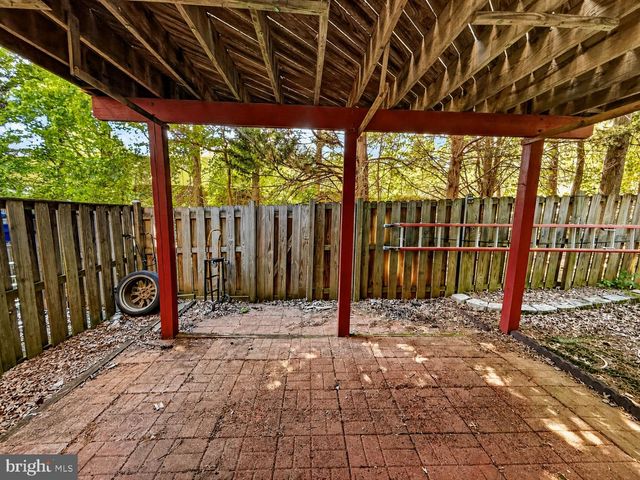 14739 FLOWER HILL DR, Centreville, VA 20120