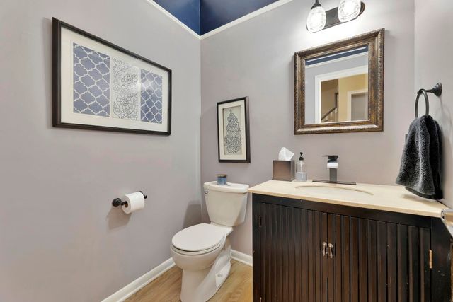 2406 N Cranbrook St, Wichita, KS 67226