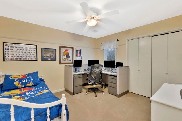 2406 N Cranbrook St, Wichita, KS 67226