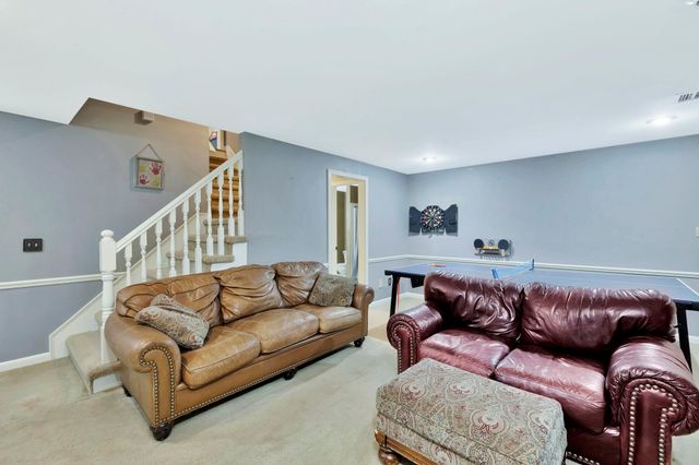 2406 N Cranbrook St, Wichita, KS 67226