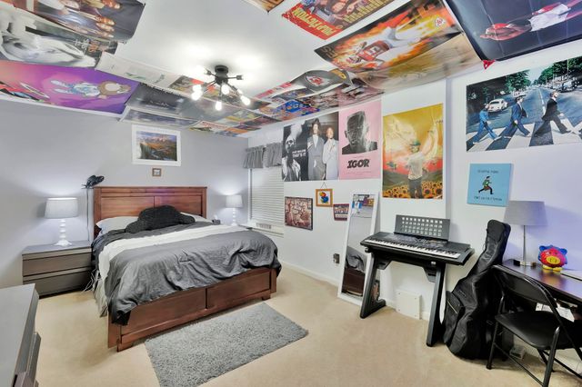 2406 N Cranbrook St, Wichita, KS 67226