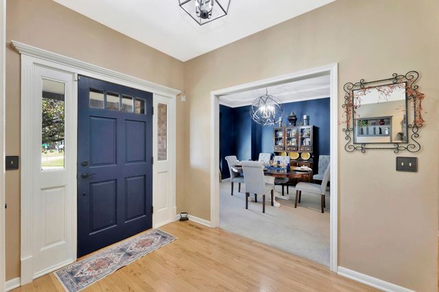 2406 N Cranbrook St, Wichita, KS 67226