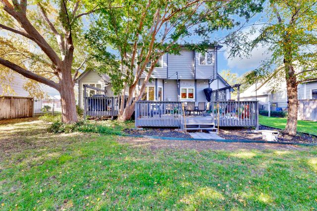 2406 N Cranbrook St, Wichita, KS 67226