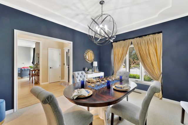 2406 N Cranbrook St, Wichita, KS 67226