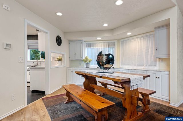 712 Mimosa St S, Salem, OR 97302