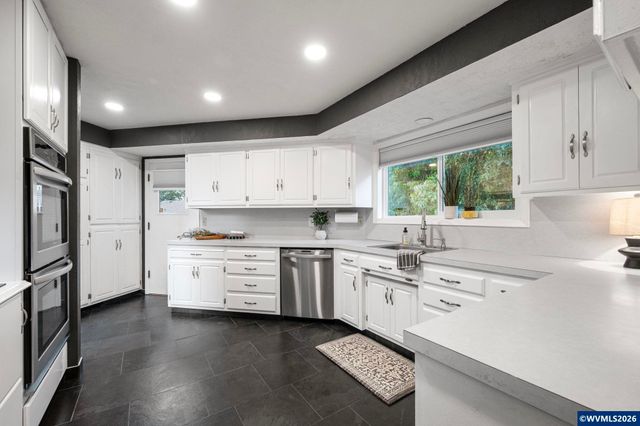 712 Mimosa St S, Salem, OR 97302