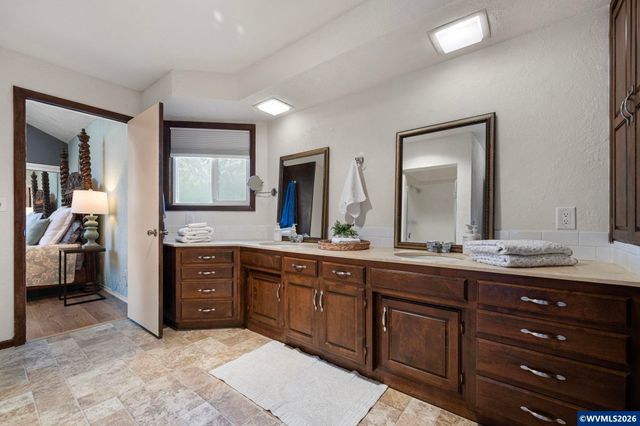 712 Mimosa St S, Salem, OR 97302