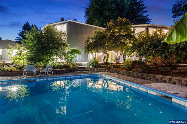 712 Mimosa St S, Salem, OR 97302