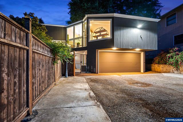 712 Mimosa St S, Salem, OR 97302