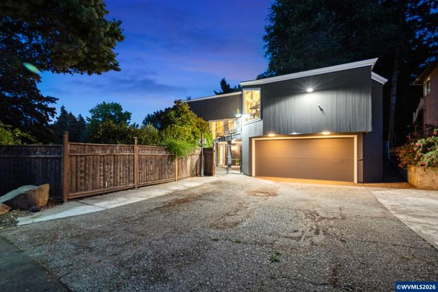 712 Mimosa St S, Salem, OR 97302