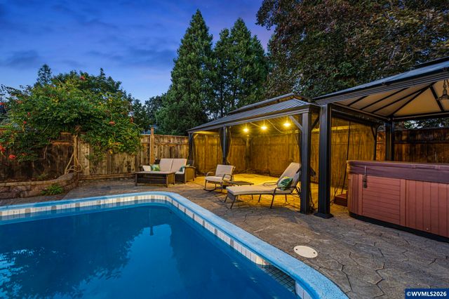 712 Mimosa St S, Salem, OR 97302
