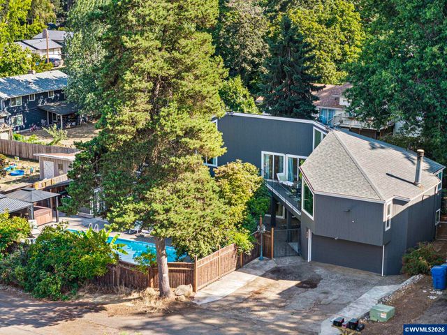 712 Mimosa St S, Salem, OR 97302