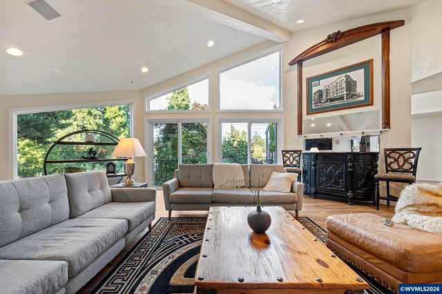 712 Mimosa St S, Salem, OR 97302