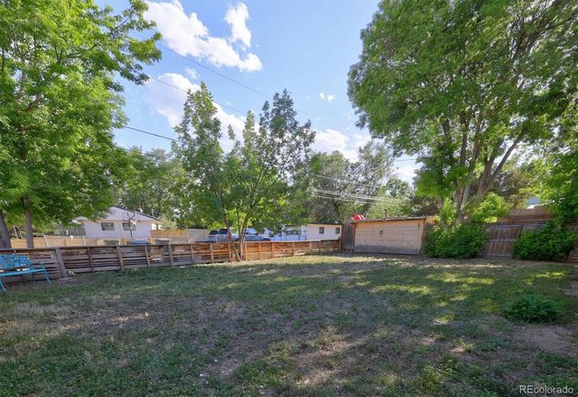 300 W Cleveland Street, Lafayette, CO 80026