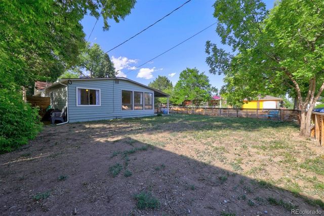 300 W Cleveland Street, Lafayette, CO 80026