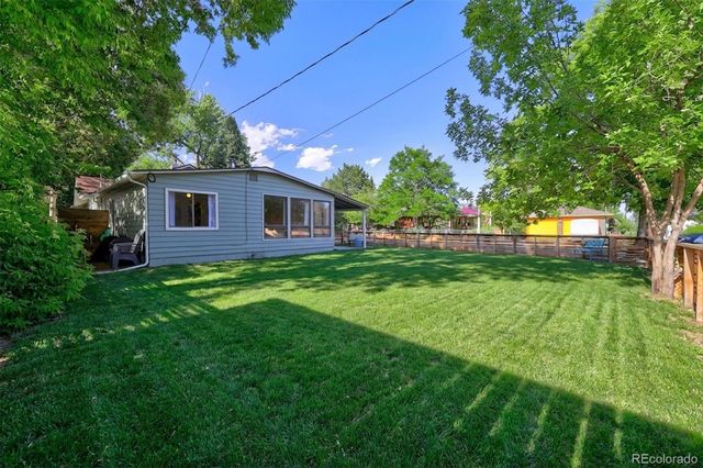 300 W Cleveland Street, Lafayette, CO 80026