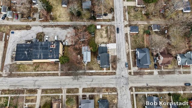 319 N Rowe Street, Ludington, MI 49431