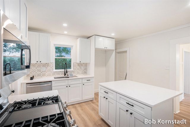 319 N Rowe Street, Ludington, MI 49431