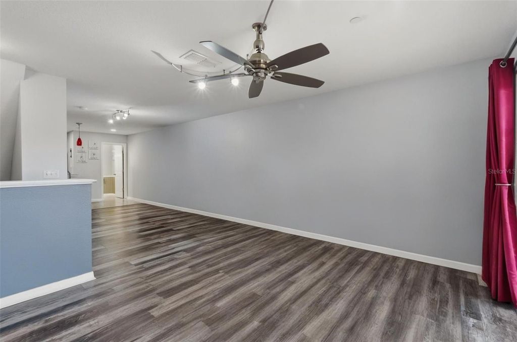 Image 17 of property listing at 9024 WHITE SAGE LOOP 37, Lakewood Ranch, FL 34202