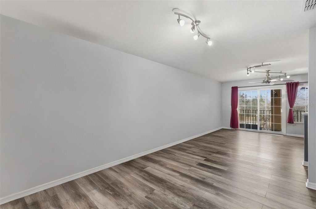 Image 21 of property listing at 9024 WHITE SAGE LOOP 37, Lakewood Ranch, FL 34202