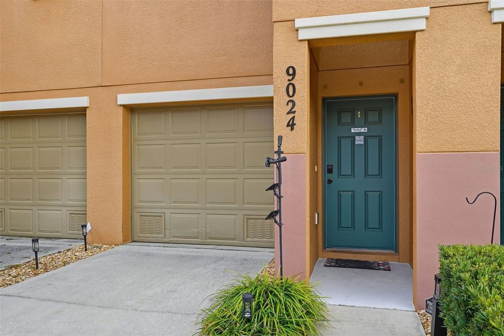 Image 53 of property listing at 9024 WHITE SAGE LOOP 37, Lakewood Ranch, FL 34202