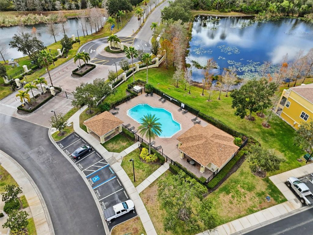 Image 64 of property listing at 9024 WHITE SAGE LOOP 37, Lakewood Ranch, FL 34202