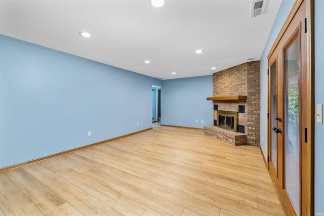 1401 Davidson Court, Auburn, IN 46706