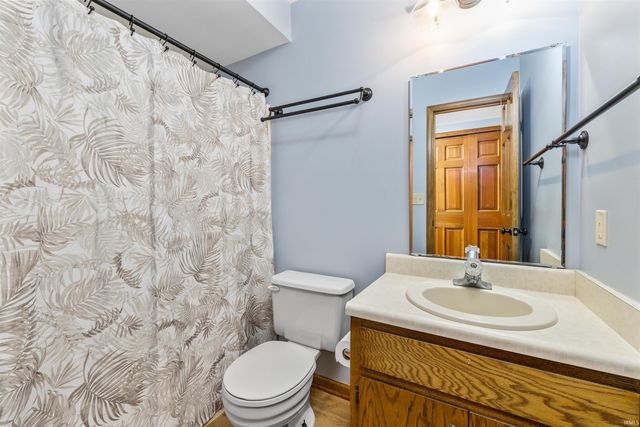 1401 Davidson Court, Auburn, IN 46706