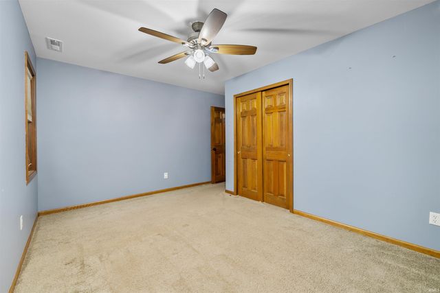 1401 Davidson Court, Auburn, IN 46706