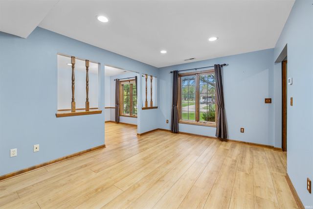 1401 Davidson Court, Auburn, IN 46706
