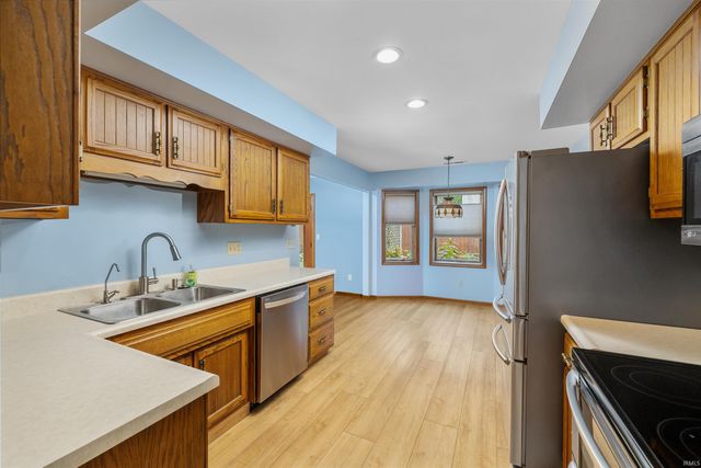 1401 Davidson Court, Auburn, IN 46706