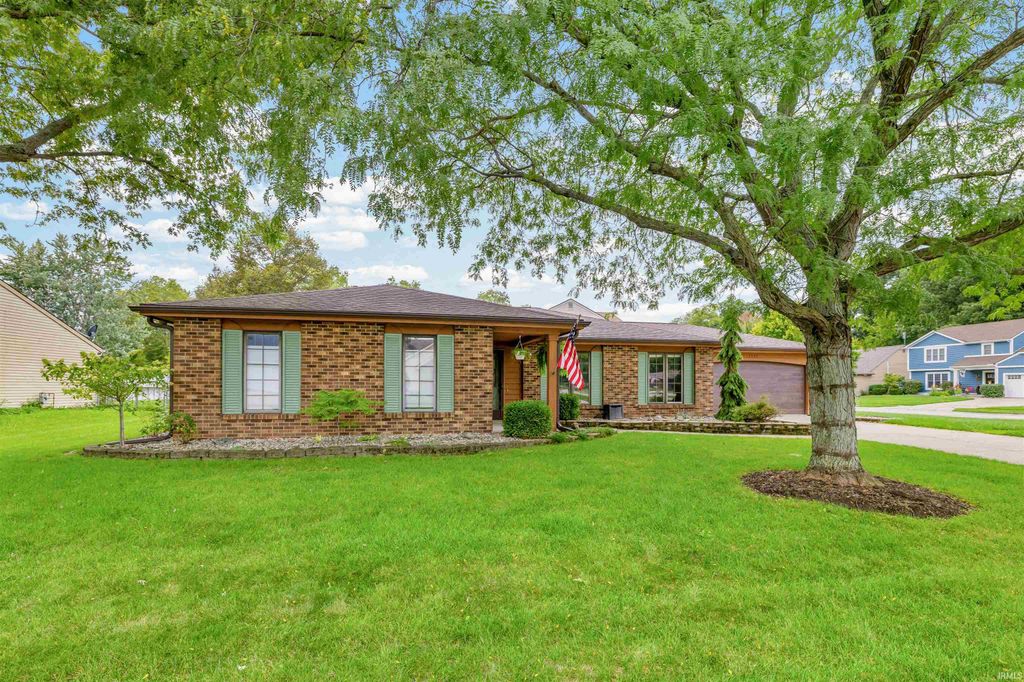 1401 Davidson Court, Auburn, IN 46706