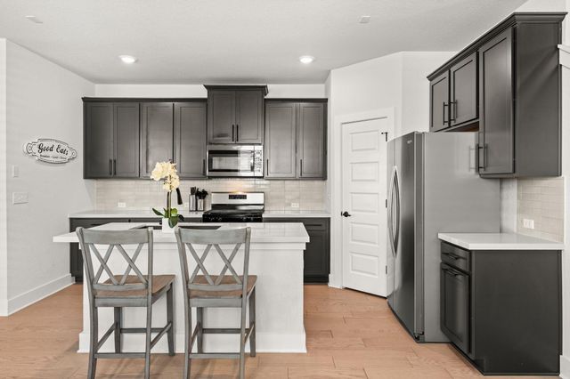 8512 McKamy DR, Austin, TX 78744