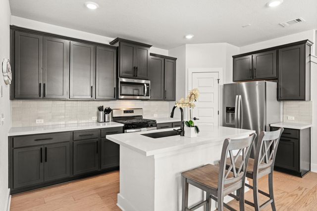 8512 McKamy DR, Austin, TX 78744