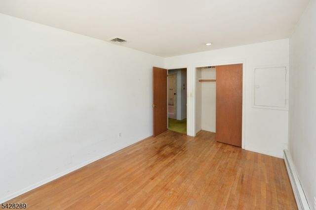 5 Dorothy St, Fair Lawn Boro, NJ 07410