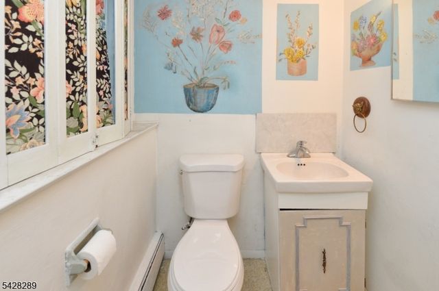 5 Dorothy St, Fair Lawn Boro, NJ 07410