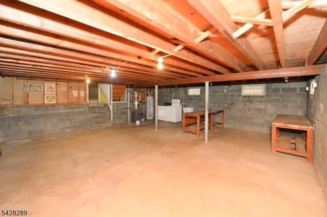 5 Dorothy St, Fair Lawn Boro, NJ 07410