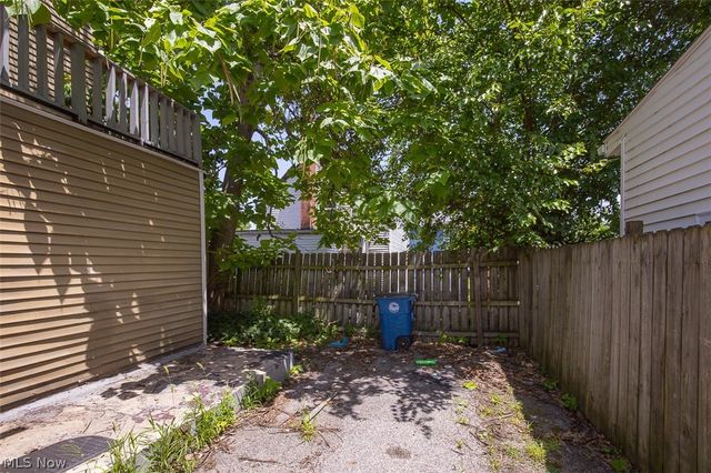 2177 W 81st Street, Cleveland, OH 44102