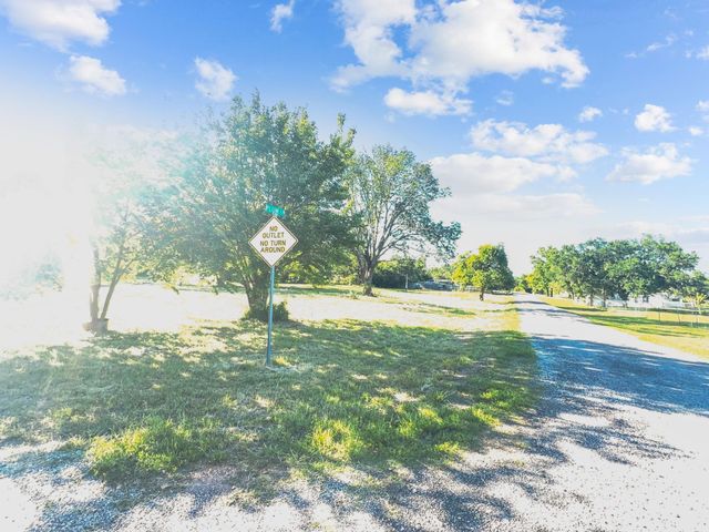 75 Weis Lane, Gordonville, TX 76245