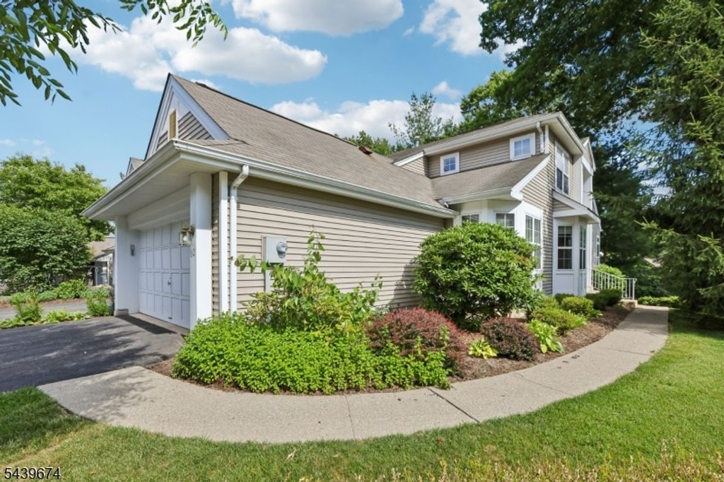 60 Woodmont Dr, Randolph Twp., NJ 07869 — photo 2