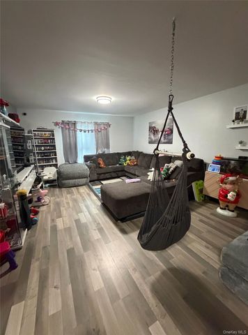 83 3rd Avenue, Bay Shore, NY 11706