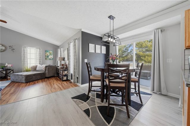 1906 Northgate Circle, Akron, OH 44320