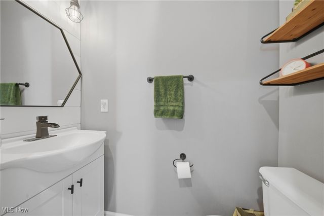 1906 Northgate Circle, Akron, OH 44320