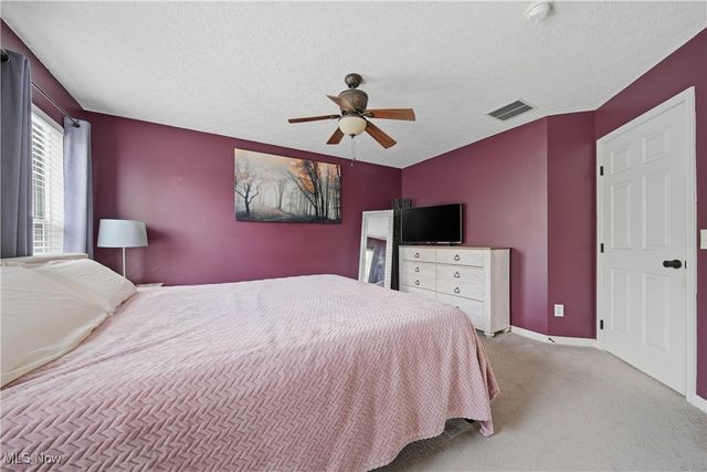 1906 Northgate Circle, Akron, OH 44320