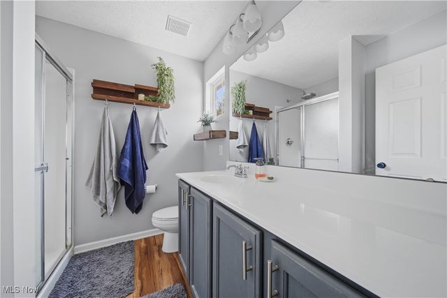 1906 Northgate Circle, Akron, OH 44320